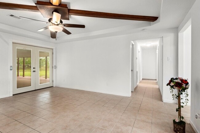 318 County Rd 296D