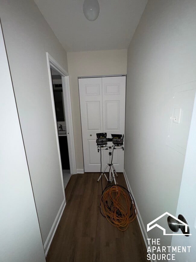 Photo - 5917 N Kenmore Ave Unit 325