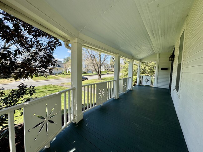 Photo - 506 Mayes Ave