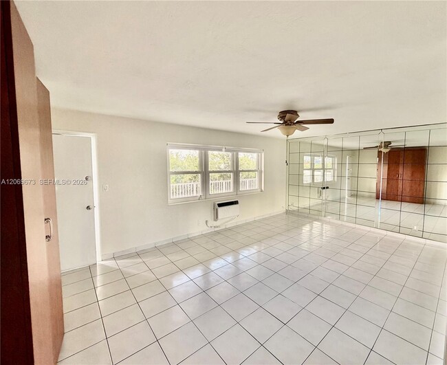 Photo - 3922 NE 166th St Unit S306