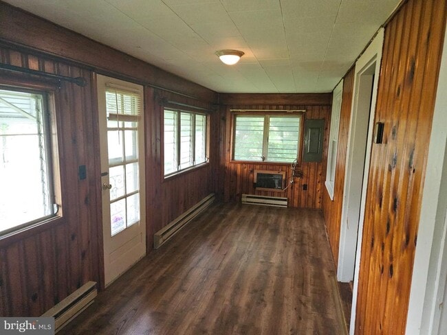 Photo - 546 N 6th St