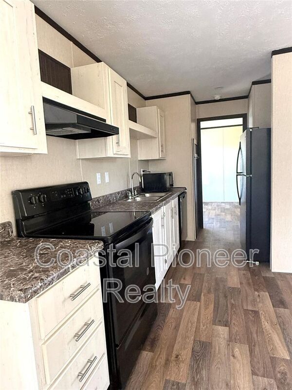 Photo - 806 N Swindell Ave