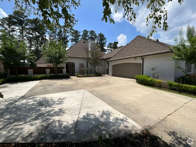 Building Photo - Live in Greystone Golf & Country Club! Rental