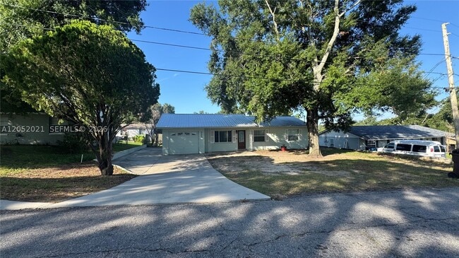 Photo - 322 W Sample Ave
