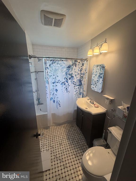 Photo - 2349 N Earley St