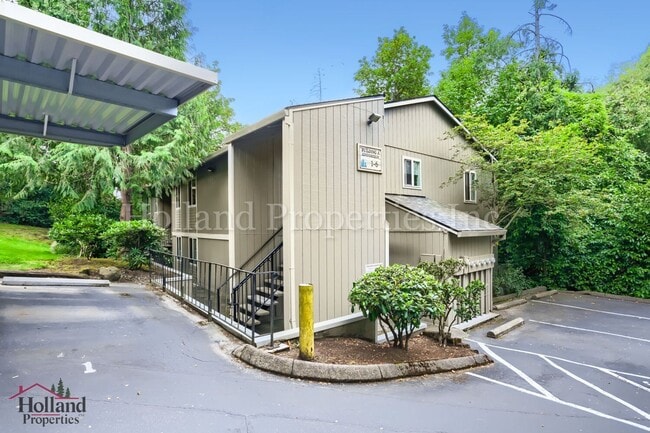 Building Photo - 2BR Portland Home | Skylight, Wood Fireplace & Screened Porch