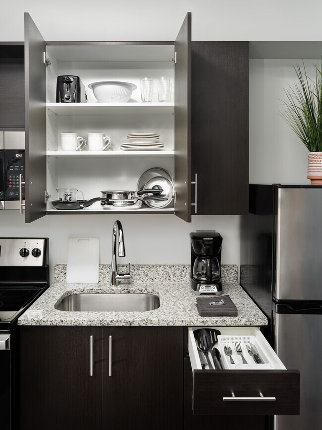 stayAPT Suites - San Antonio-Live Oak