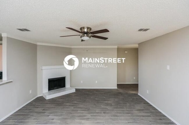 Photo - 3 Bedroom Pet-Friendly Home in MESQUITE, TX with Main Street Renewal