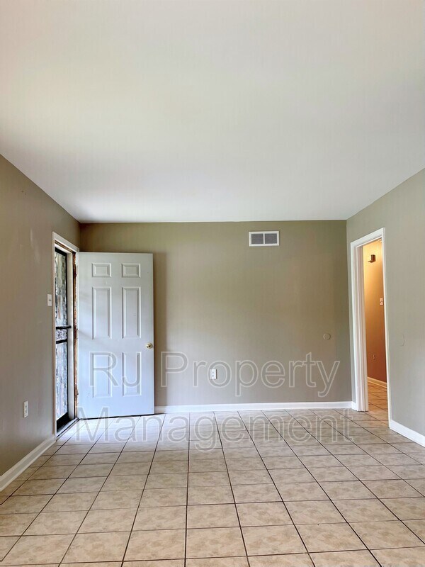 Photo - 3656 Gloucester Cove