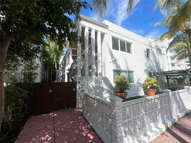 Photo - 220 Collins Ave Condo Unit 1A