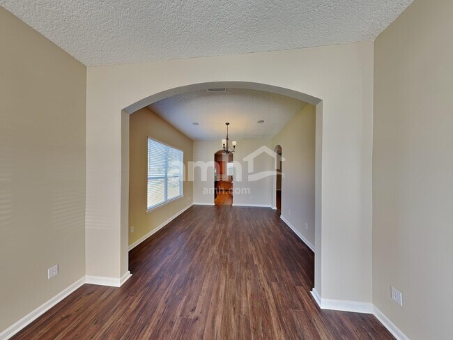 Photo - 2814 Harvest Moon Dr