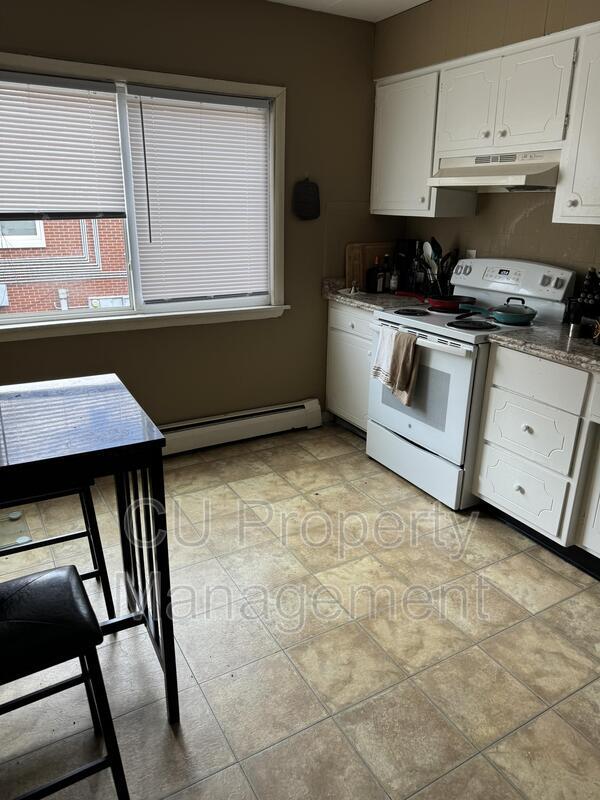 Photo - 713 W Church St Unit Apt 4