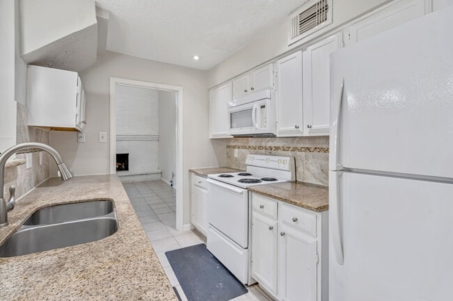 Photo - 16722 Shrub Oak Dr