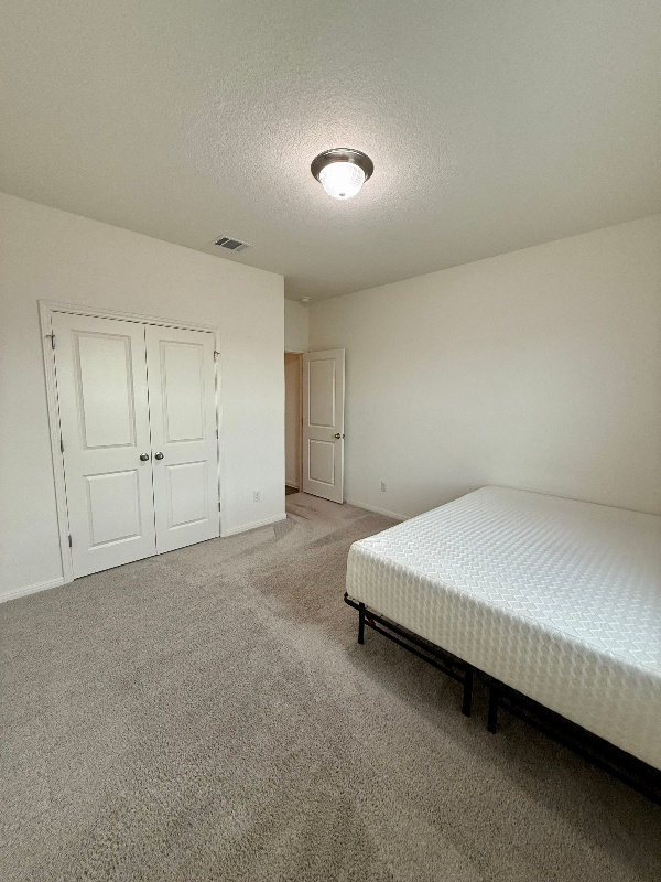 Photo - 107 Waterbuck Lp