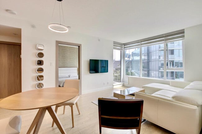 Building Photo - 39 Smithe St Unit ID1345508P