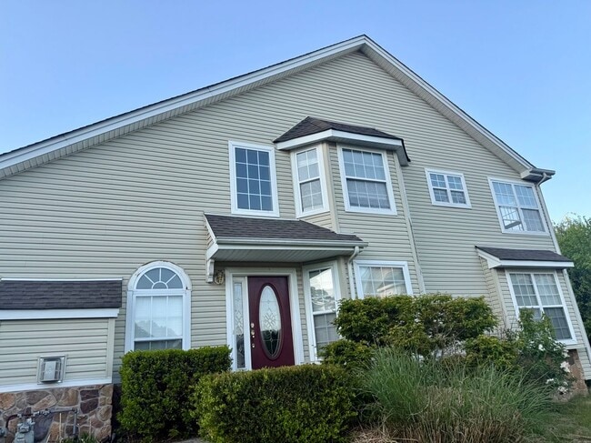 Photo - 214 Westbrook Dr