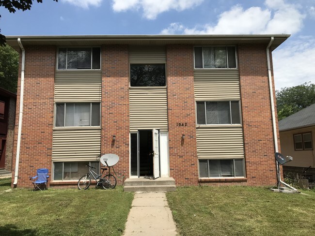 Apartments For With 2 Beds In Lincoln Ne Com Photo 1942 G St Unit 2