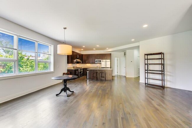 Photo - 5771 N Ridge Ave