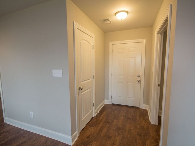 Building Photo - Athens City Schools and GREAT Location