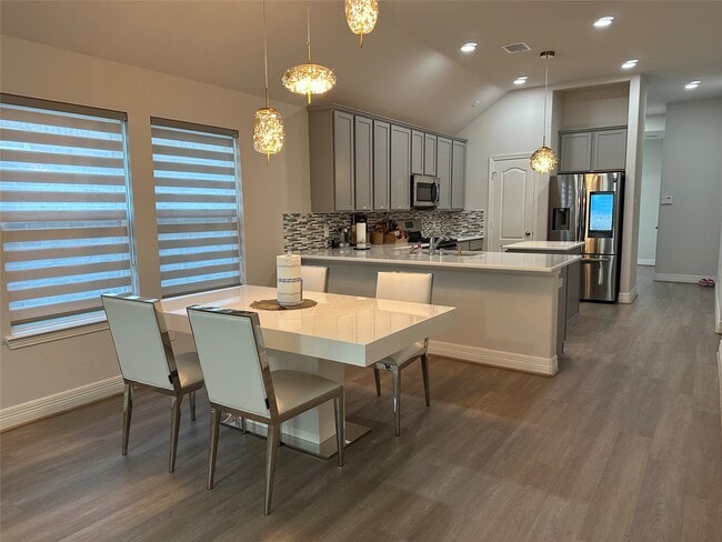 Photo - 15515 Sailpoint Ln