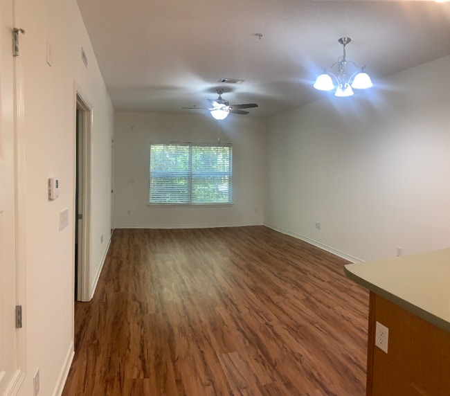 Photo - 4672 Crossing Ct Unit 102