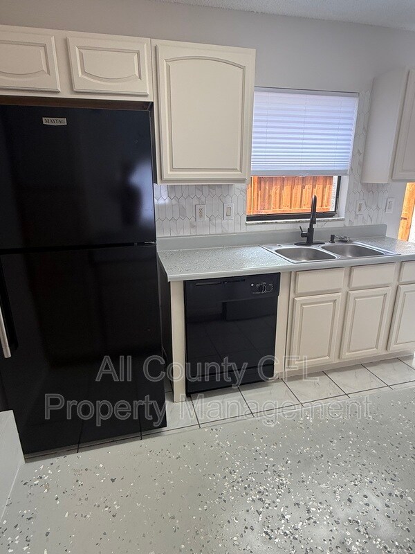 Photo - 1625 Long Ridge Ct