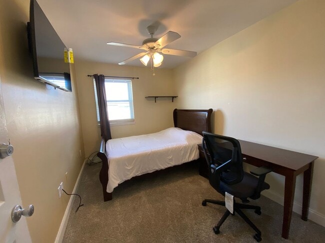 Photo - 7416 Rhondda Dr