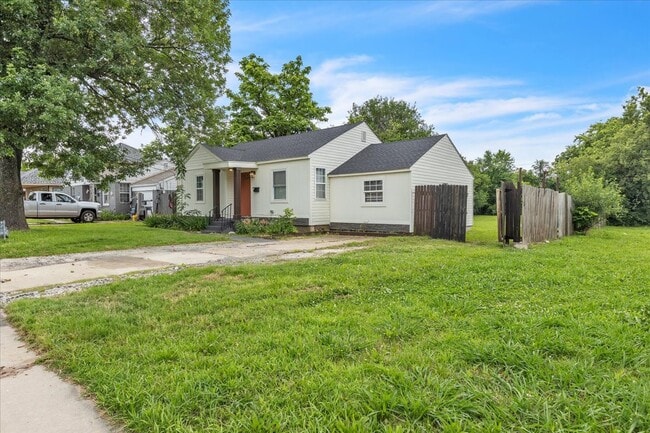 Photo - 1536 SW 52nd St