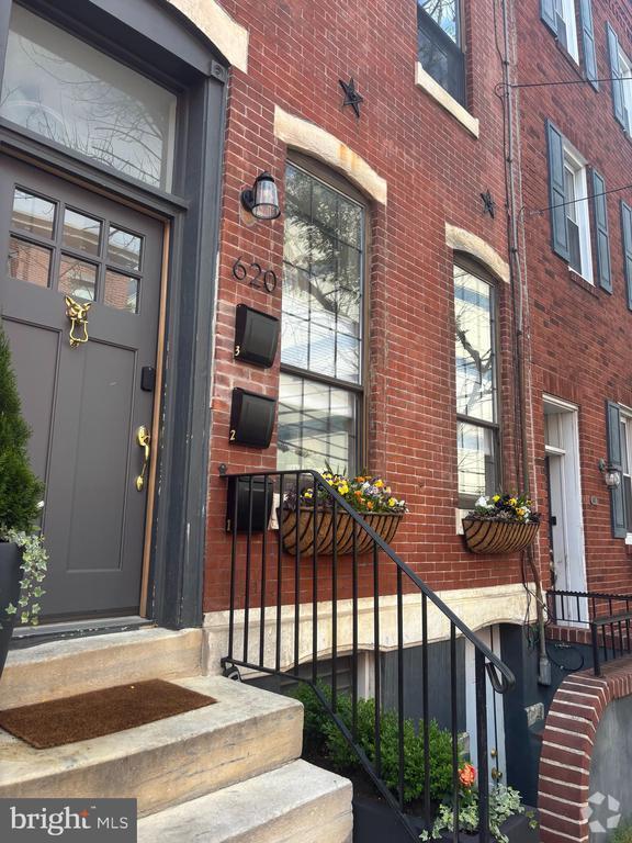 Building Photo - 620 S 19th St Unit 2 Rental
