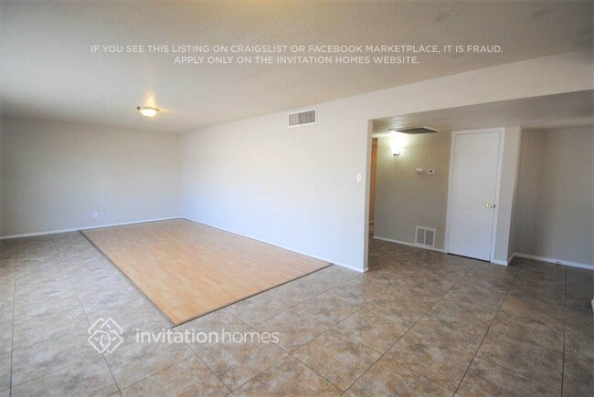Photo - 5625 W Pierson St