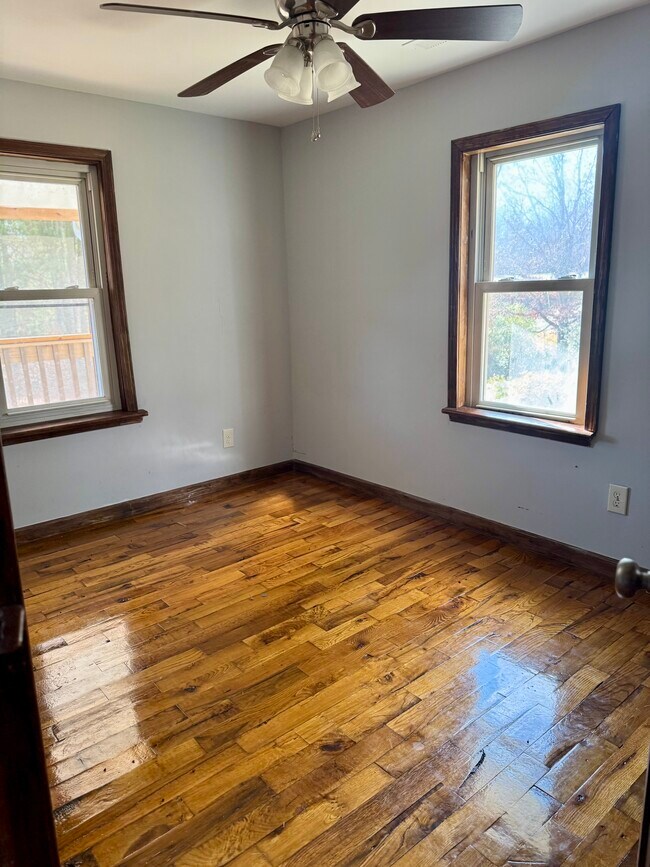 Photo - 640 Prospect Dr