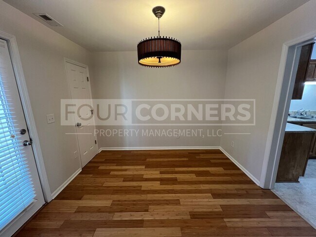 Photo - Beautful 2 Bedroom 2.5 Bath Townhouse