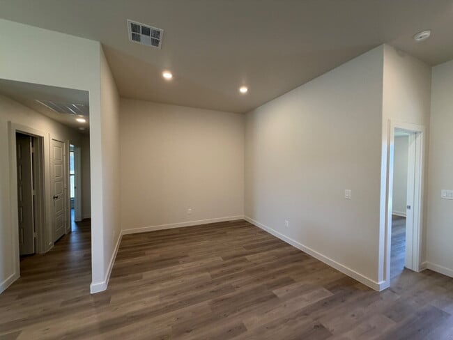 Beautiful New Build Home in Frenship ISD!