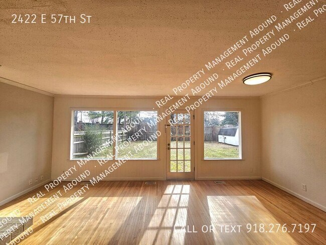 Photo - 2422 E 57th St