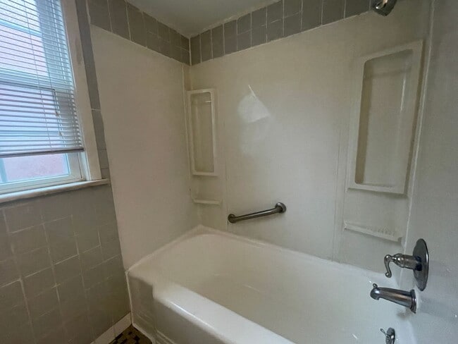 Photo - 3537 Daleford Rd