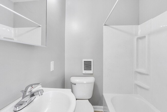 Photo - 2100 W Tioga St Unit A