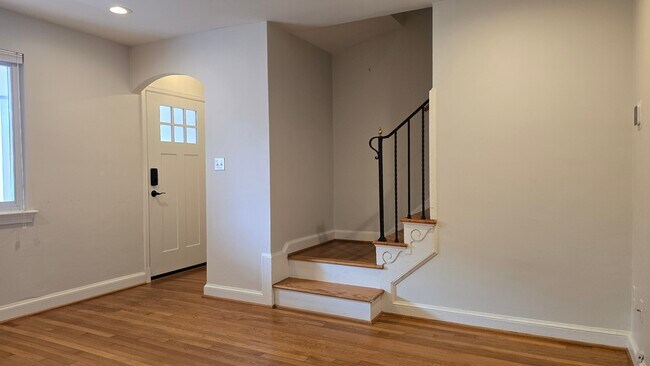 Photo - 136 Wesmond Dr