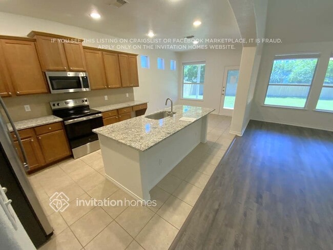 Photo - 700 Bur Oak Dr