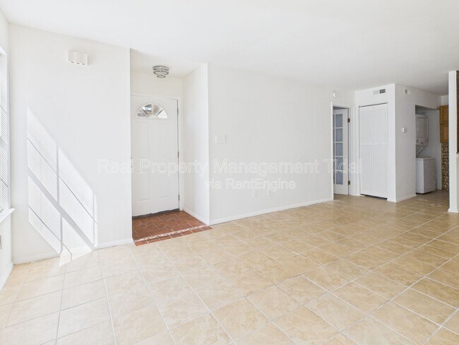 Photo - 513 Summit Ct