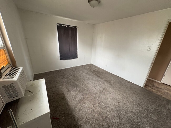 Photo - 14 W Victory Dr Unidad C