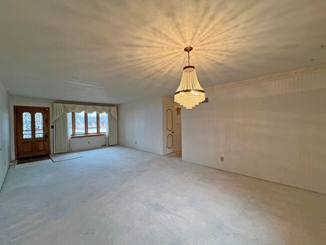 Photo - 4 Bedroom, 2 Bathroom Brick Ranch Home For Lease in Peoria, IL