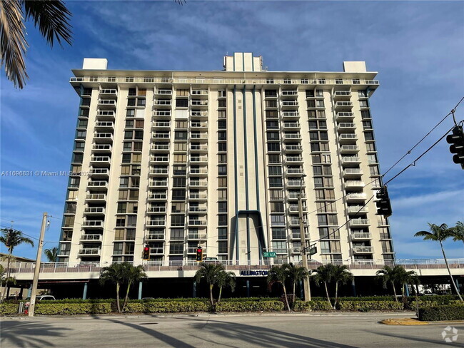 Building Photo - 1600 S Ocean Dr Rental