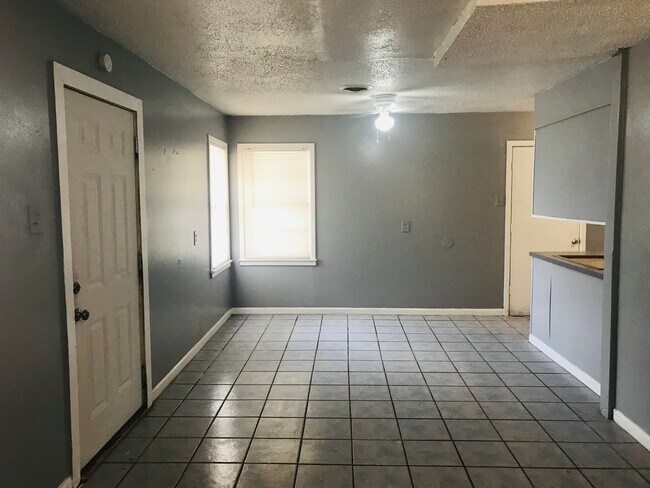 Photo - $0 First Month's Rent / $0 Deposit at Move-in