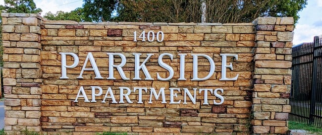 Parkside Apartments of Texarkana