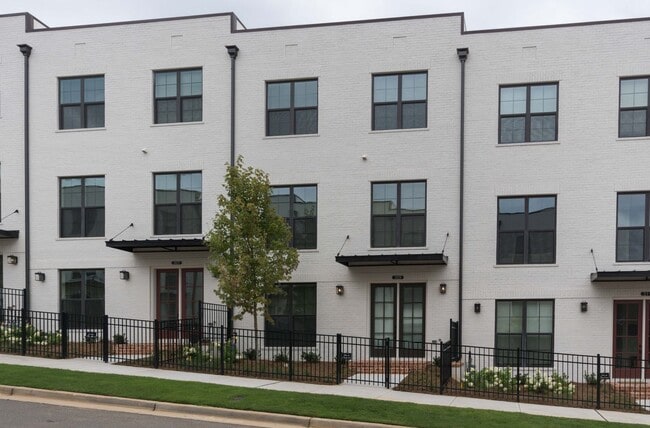 Photo - Immaculate, new 3BR/3.5BA townhome in The Maxwell community in Alpharetta GA.