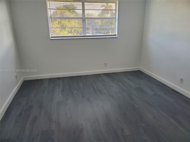 Photo - 1300 Moffett St Unit 312