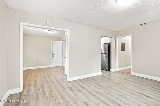 Photo - 6790 Tinkerbell Ln