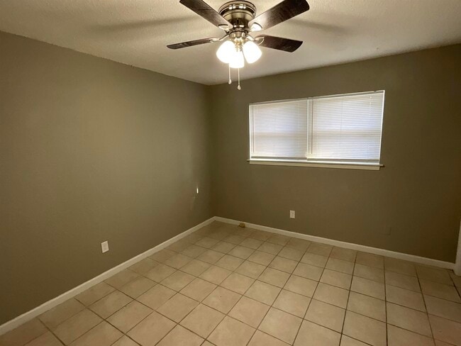 Photo - 4455 MACON Rd Unit 12
