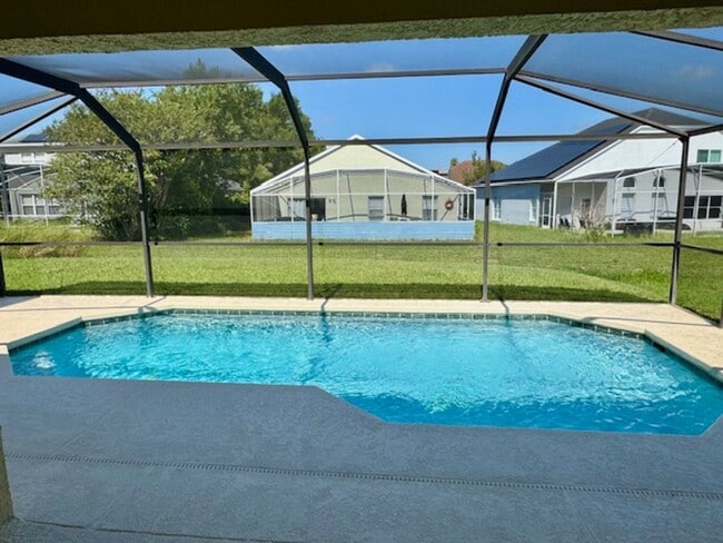 Photo - PRIVATE POOL - 4 BEDROOM 2 BATH HOME
