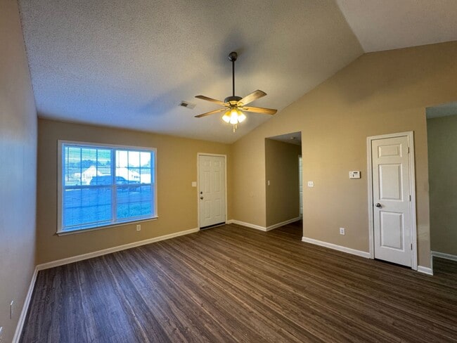 Photo - 223 Faulkner Ct